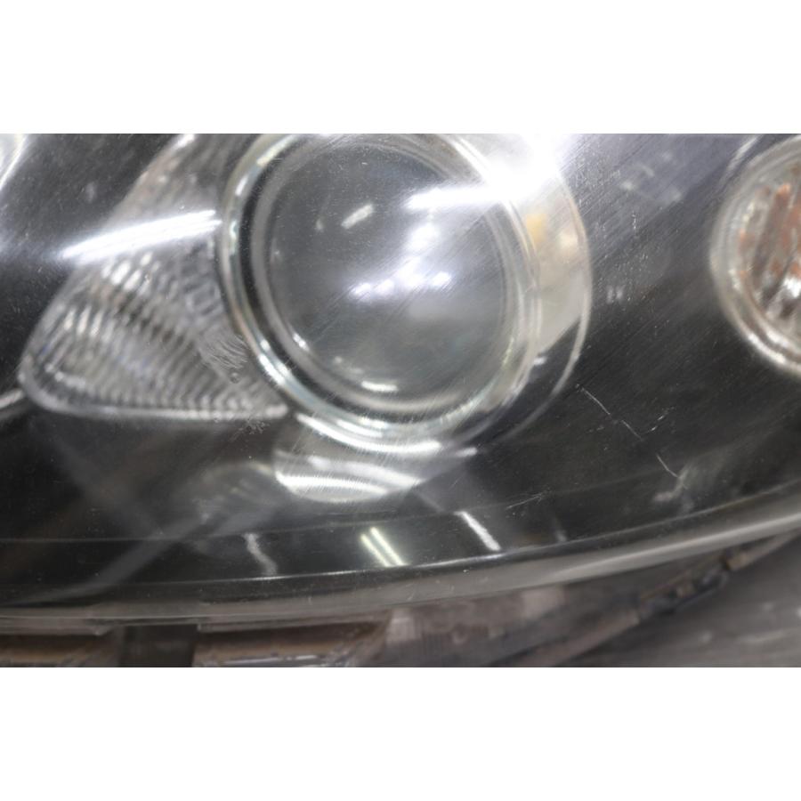 トヨタ（TOYOTA） アイシス プラタナ Vセレ 後期 (ZGM10) 純正 HID