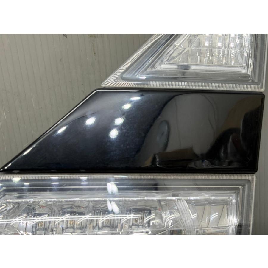 ヴェルファイア 2.4Z 前期 (ANH20 ANH20W-NFXSK) 純正 右 テールランプ