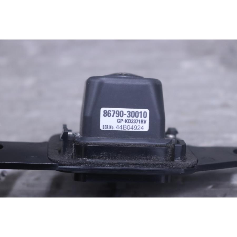 クラウン 18 ロイヤルサルーン 前期 (GRS182 GRS182-AETQH) 純正 リア