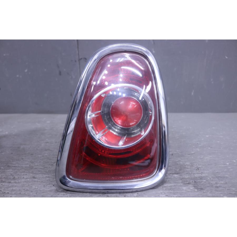 ミニ クーパー LCI 右H 後期 (R56 SU16) 純正 テールランプ メッキベゼル 左右 テールライト BMW Mini Cooper 破損無 動作保証 p061166の画像