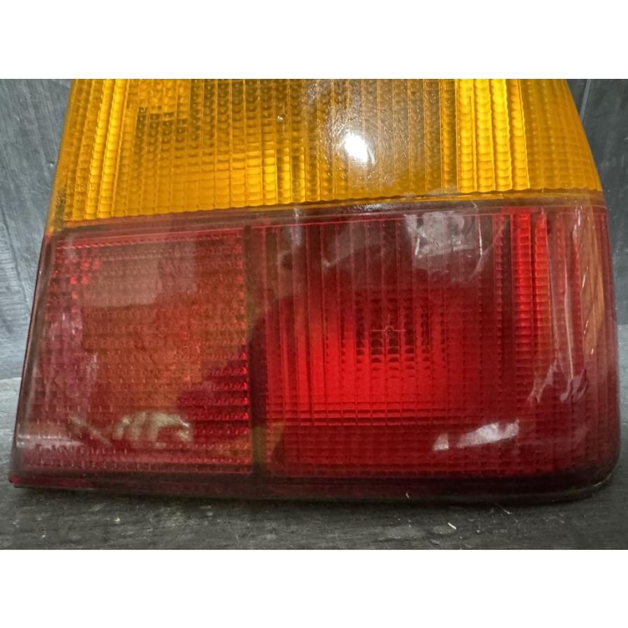 ランチア デドラ 左ハンドル MT (A835A5) 純正 右 テールランプ フィニッシャー Lancia Dedra テールライト イタリア車 イタ車 p061657_4