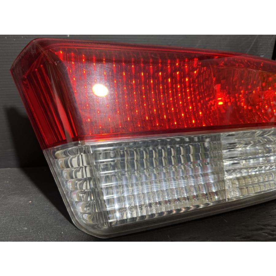 インスパイア 30TL (UC1) 純正 右テールランプ テールライト フィニッシャー P3734 P3733 スタンレー 動作保証 ホンダ Honda p061675の画像