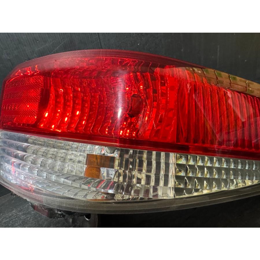 インスパイア 30TL (UC1) 純正 右テールランプ テールライト フィニッシャー P3734 P3733 スタンレー 動作保証 ホンダ Honda p061675の画像