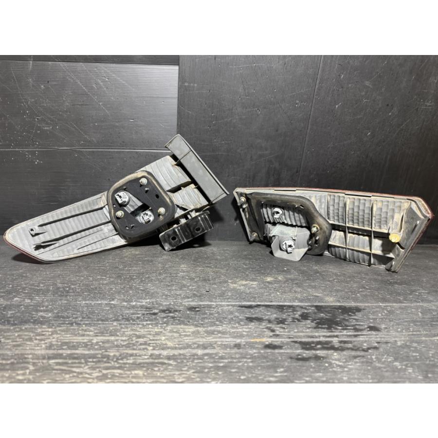 インスパイア 30TL (UC1) 純正 右テールランプ テールライト フィニッシャー P3734 P3733 スタンレー 動作保証 ホンダ Honda p061675の画像
