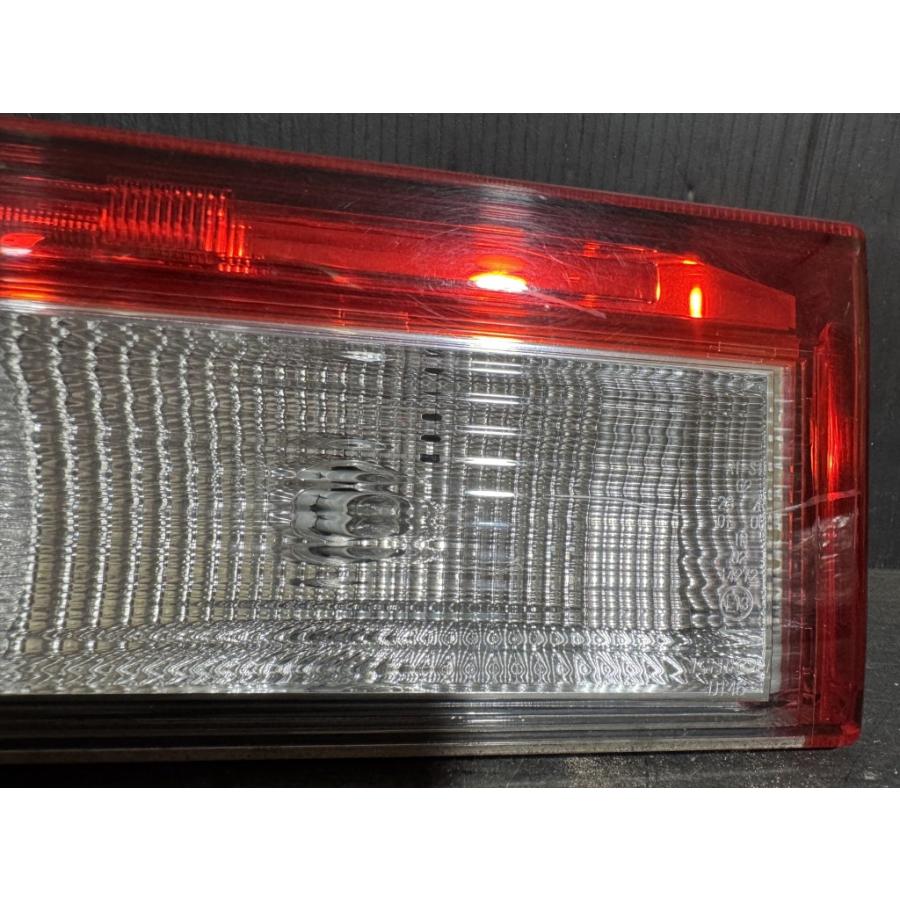 日産（NISSAN） NV100 クリッパー リオ (DR17W) 純正 左 テールランプ