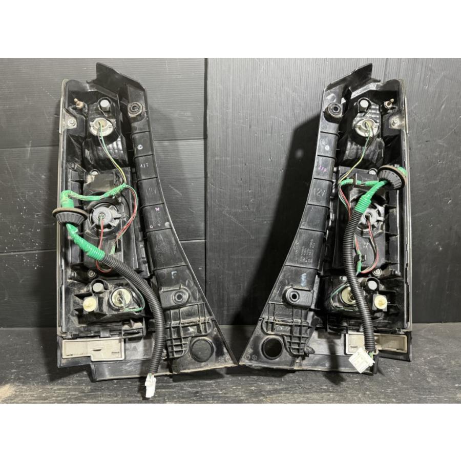 N-BOX ホンダ カスタム Nボックス (JF1) 純正 テールライト D106 左右
