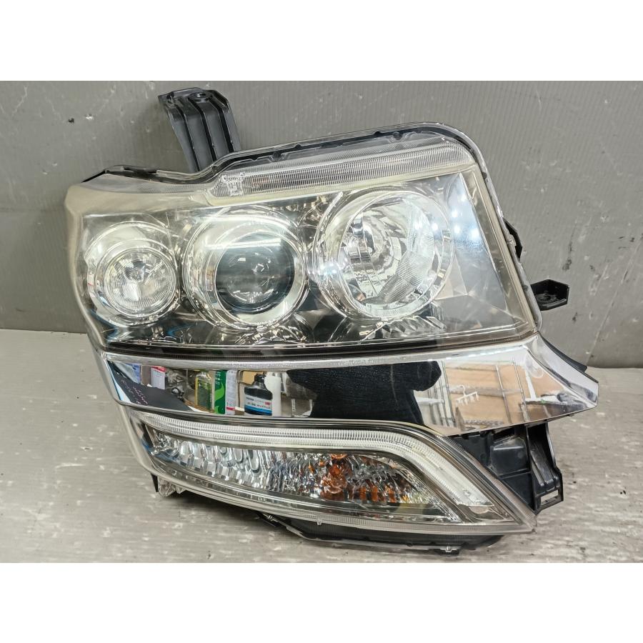 N-BOX カスタム G 特別仕様車 ターボ SSパッケージ 中期 (JF1) HID 