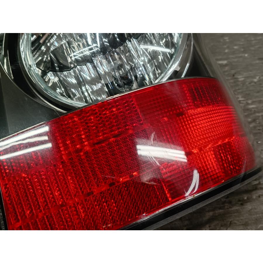マツダ（Mazda） MPV スポーツ 後期 (LW3W) 純正 右 テールランプ
