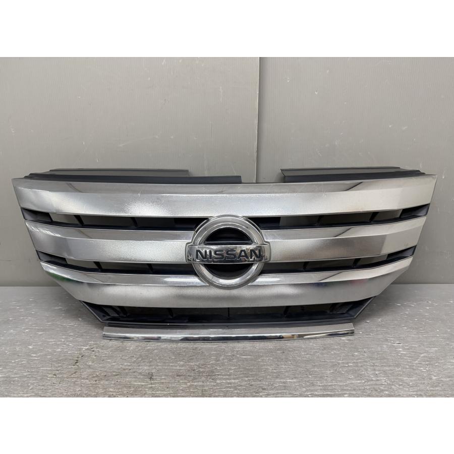 セレナ 日産 (C26) 純正 メッキ フロントグリル 62310-1VF0A Nissan