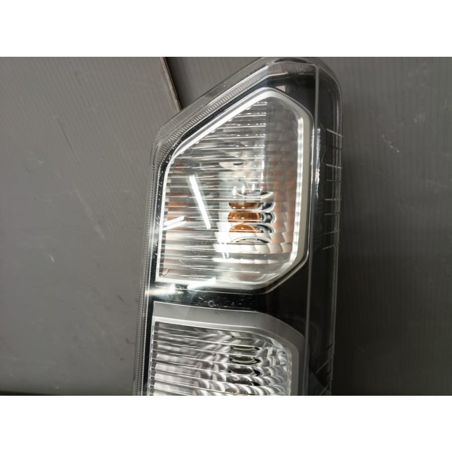 N-BOX 車イス仕様 G 中期 (JF1) 純正 右テールランプ D105 動作保証