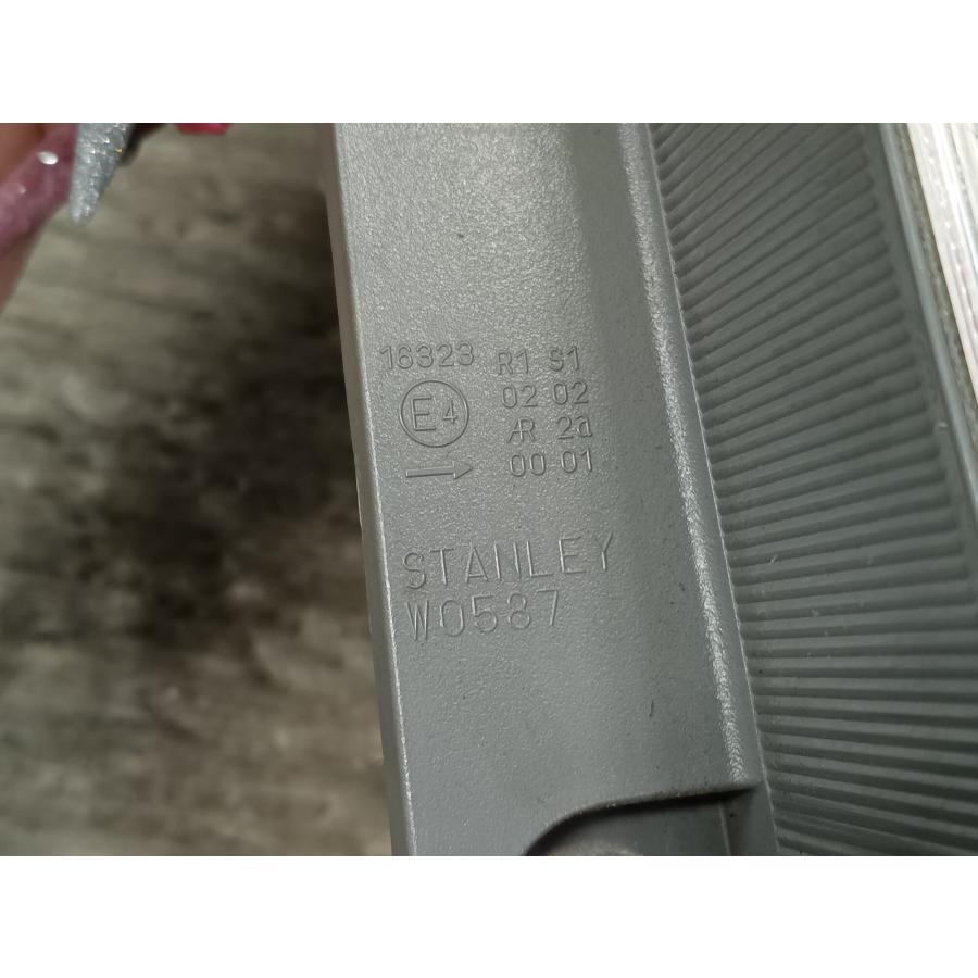 ホンダ（HONDA） ステップワゴン G 後期 (RK1) 純正 右テールランプ