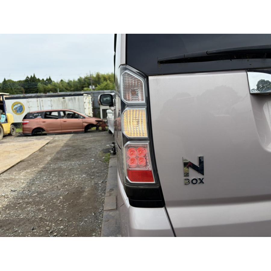 N-BOX ホンダ G Lパッケージ 前期 (JF1) 純正 テールランプ D105 左右
