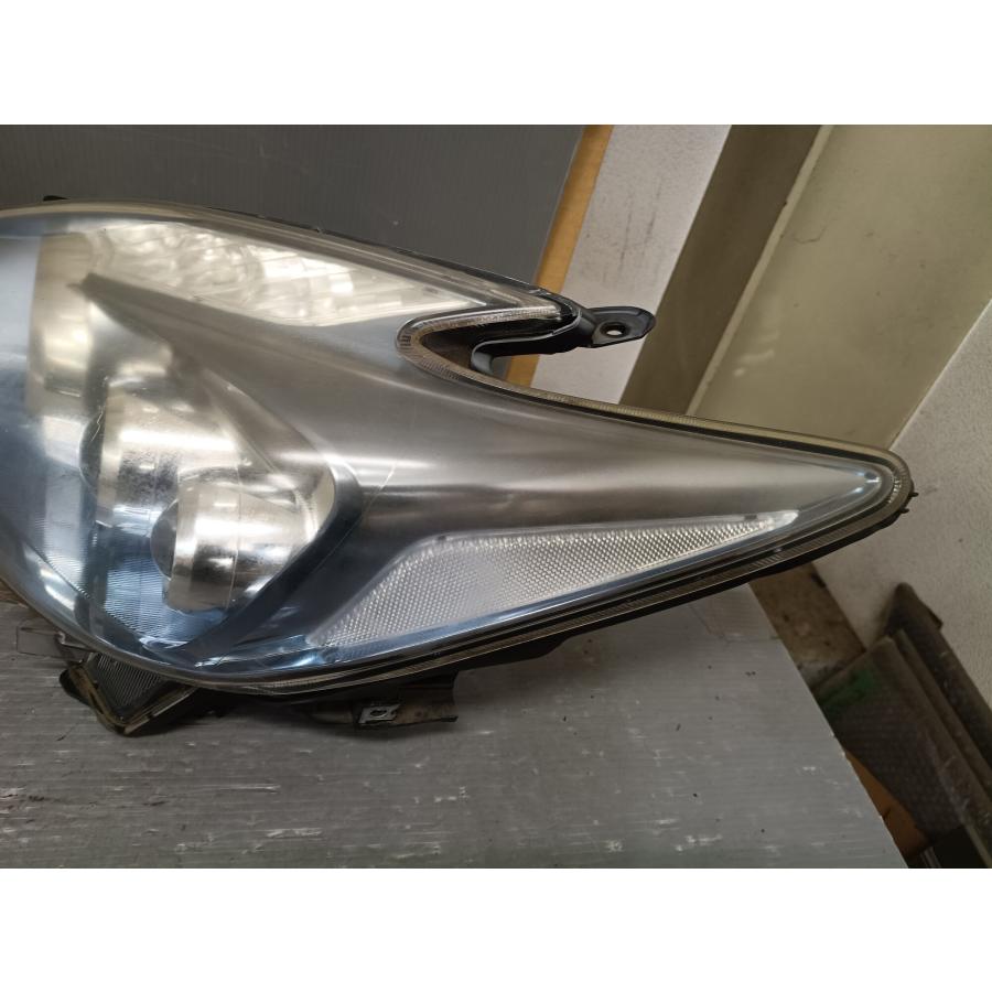 プリウス S LED エディション 前期 (ZVW30) 純正 LEDヘッドライト 47
