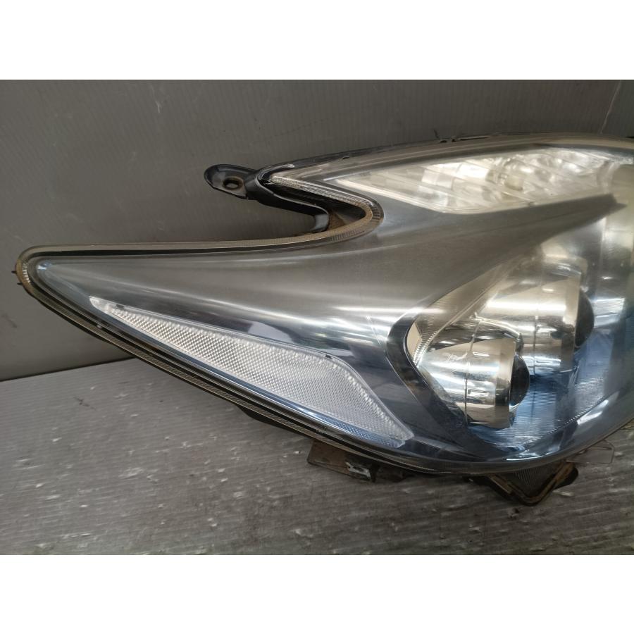 プリウス S LED エディション 前期 (ZVW30) 純正 LEDヘッドライト 47