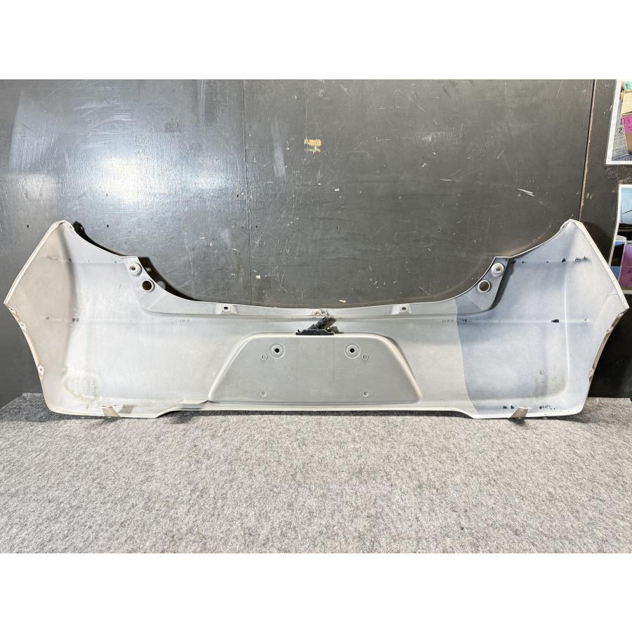 ダイハツ（DAIHATSU） ミライース G (LA300S) 純正 リアバンパー T28