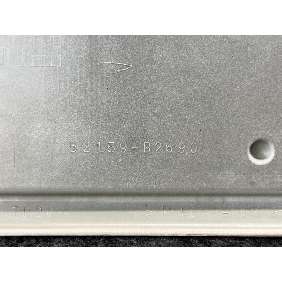 ダイハツ（DAIHATSU） ミライース G (LA300S) 純正 リアバンパー T28