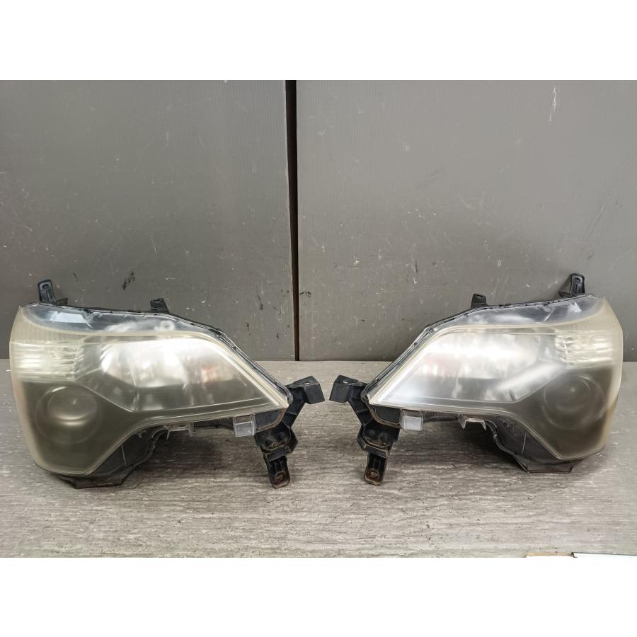 トヨタ（TOYOTA） スペイド Y 前期 (NCP141) 純正 ハロゲン ヘッド