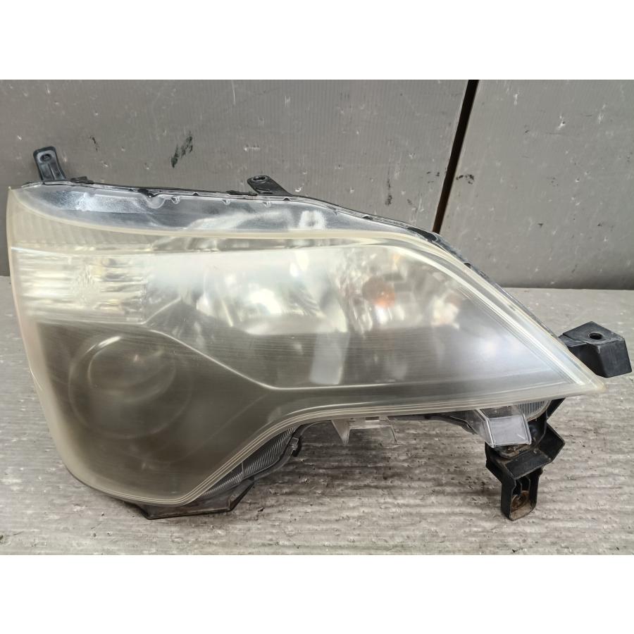 トヨタ（TOYOTA） スペイド Y 前期 (NCP141) 純正 ハロゲン ヘッド