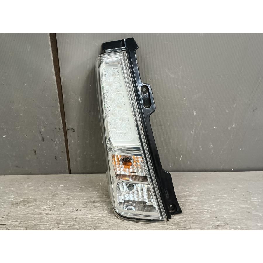 ワゴンR T ターボ (MH34S WSTE-A) 純正 テールランプ 35603-72M1 左右