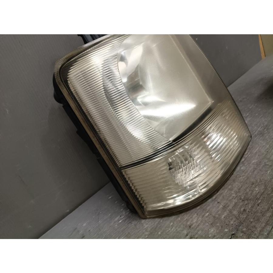 スズキ（SUZUKI） エブリィ バン 4型 (DA64V EVAC-4) 純正 右 ヘッド