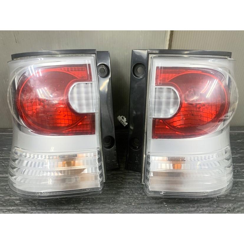ダイハツ　タントカスタムL375S テールランプ 左右 セット タント カスタム RS ターボ (L375S) 純正 テールランプ 20507 左右