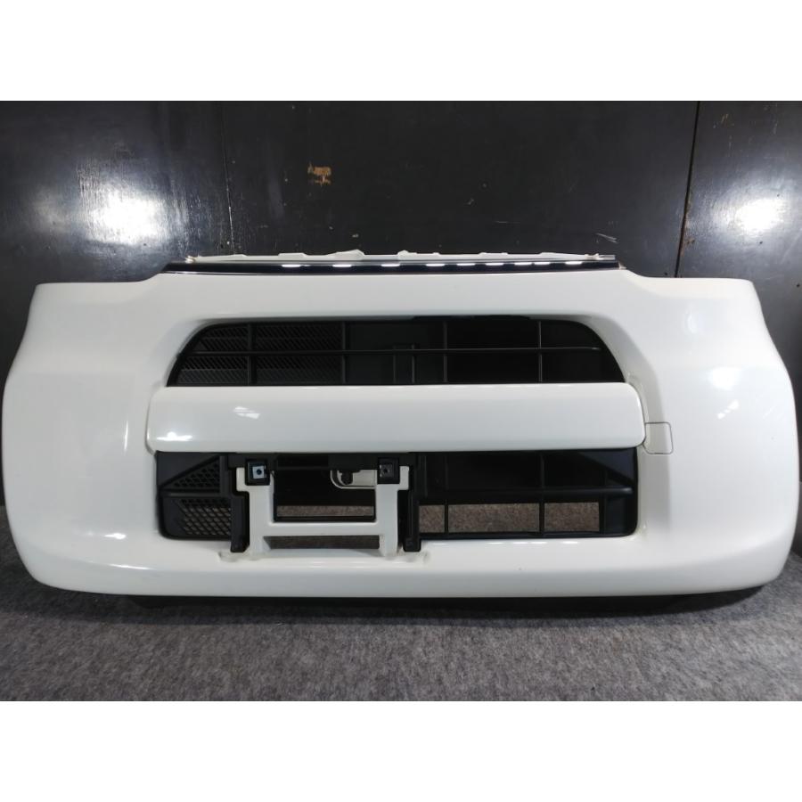 タント ダイハツ (LA600S DBA-LA600S-GBDF) 純正 フロントバンパー W09
