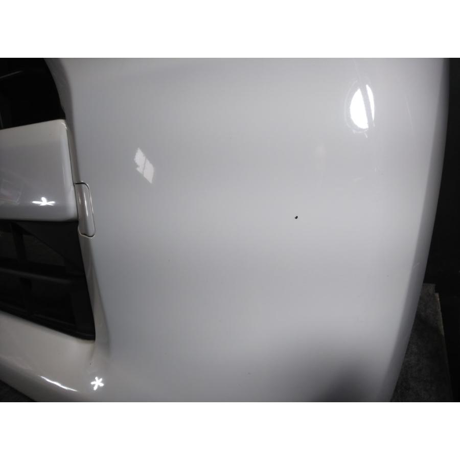 タント ダイハツ (LA600S DBA-LA600S-GBDF) 純正 フロントバンパー W09