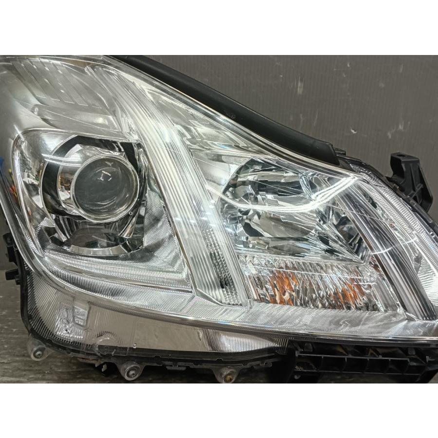 クラウン 200系 ロイヤルサルーン 前期 (GRS202) HID 右ヘッドライト