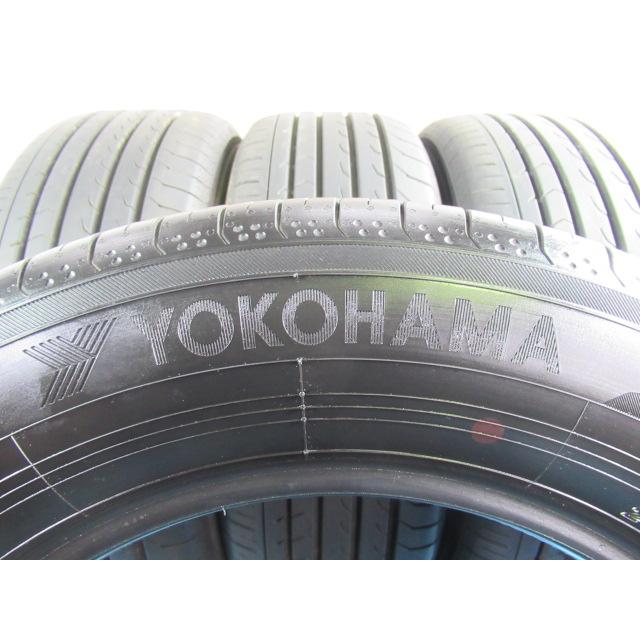 エア漏点検済！極上バリ溝8〜9分山！YOKOHAMA BluEarth-RV RV03 215