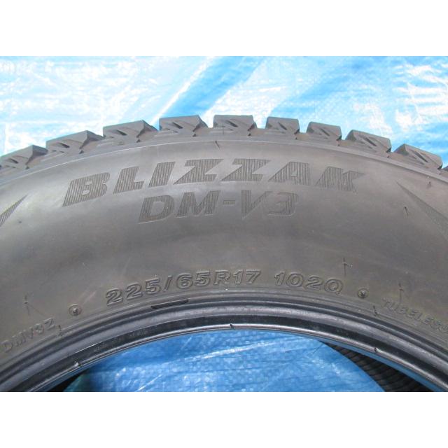 225/65R17 102Q スタッドレスタイヤ BRIDGESTONE BLIZZAK DM-V3 バリ溝