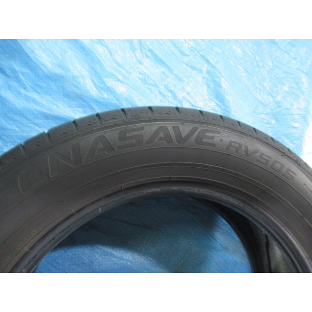 215/60R17 96H 夏タイヤ DUNLOP ENASAVE RV505 バリ溝9分山 2024年製