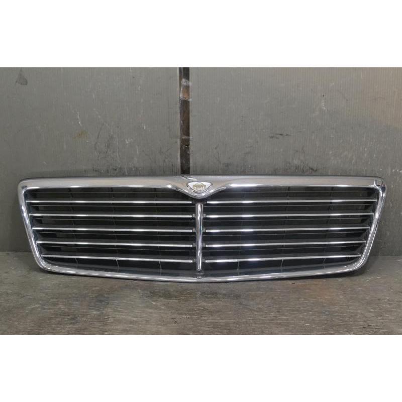 33シーマ 純正オプショングリル