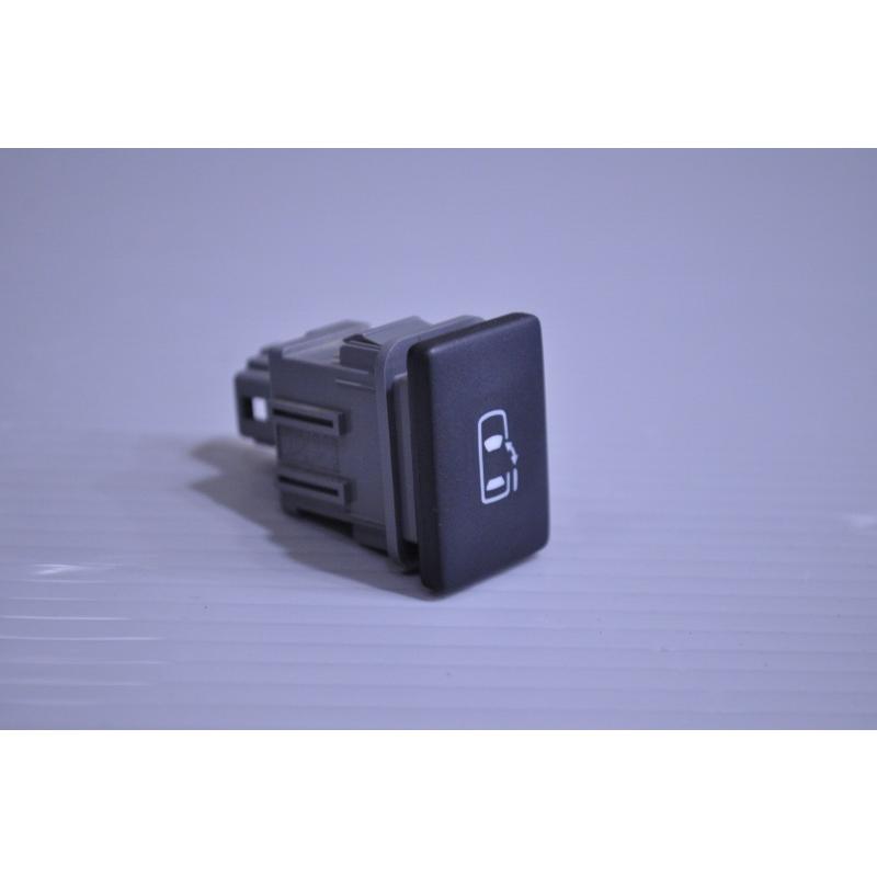 ヴォクシー ZS 前期(ZRR70) 純正 破損無 取付OK 動作保証 右 ヴォクシー ZS 前期(ZRR70) 純正 破損無 取付OK 動作保証 右