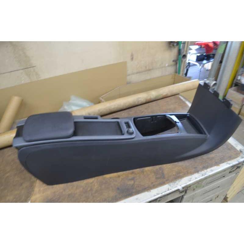 ボルボ V50 後期(MB4204S) 純正 破損無 取付OK センターコンソール