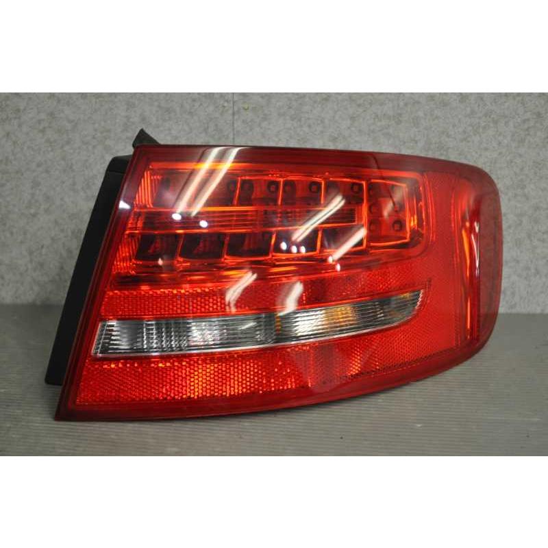 アウディ A4 アバント 1.8 TFSI (8KCDH B8) 純正 動作保証 右 テール