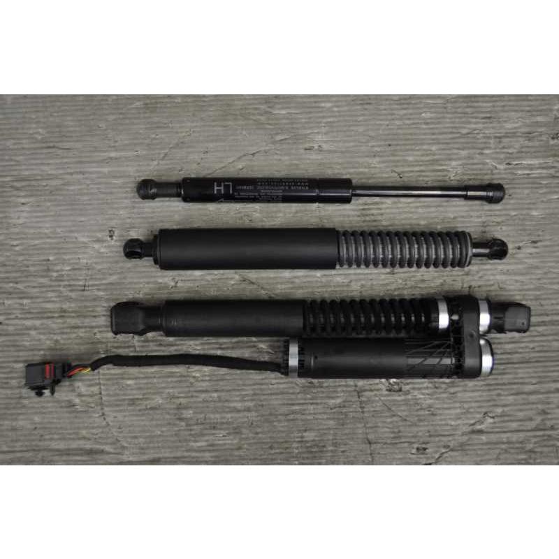 ボルボ V70 T4 右ハン (BB4164TW) 純正 破損無 リアゲート ダンパー ショック テールゲートダンパー 31335795 ...