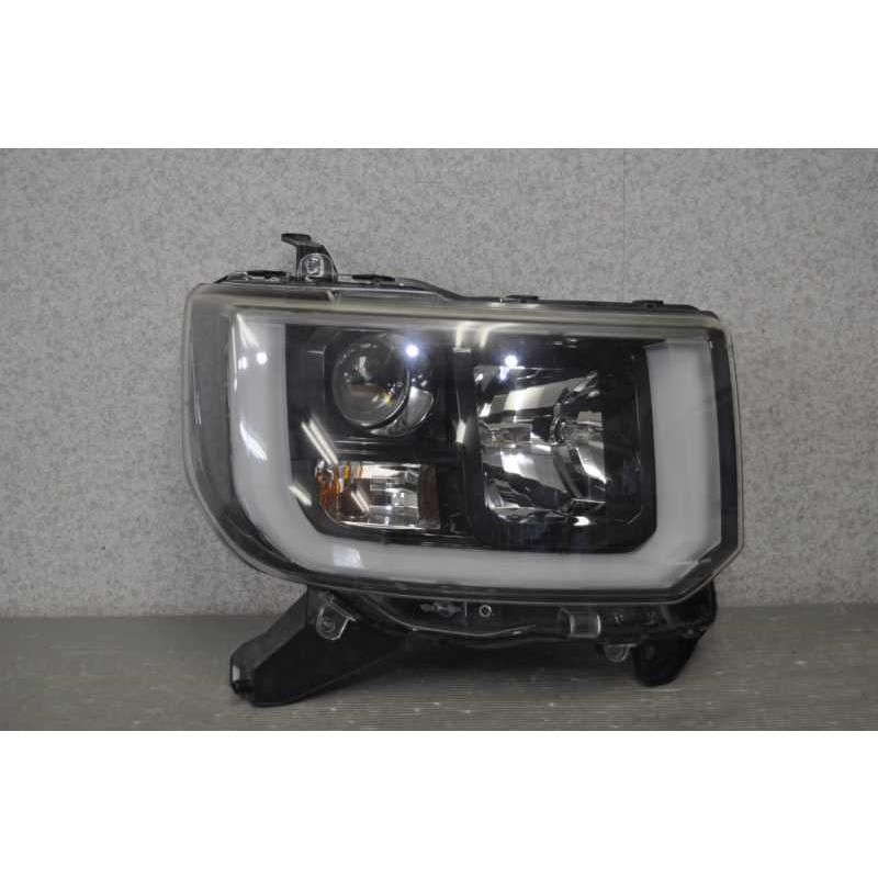 LA700S　ダイハツ　ウェイク　ヘッドライト右 ウェイク L 前期 (LA700S) 右 ヘッドライト LED レベライザー付 ヘッド