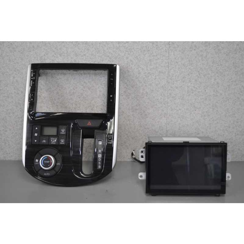 タント カスタム RS 前期 (LA600S) 純正 カーナビ ナビ 8インチ