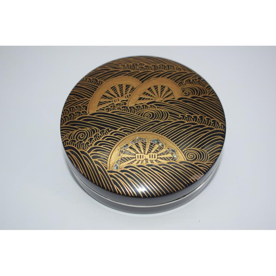 茶道具 天丸 波車蒔絵 香合 宗雅 作 茶道 06-8410 : 月香園 茶道具 天丸 波車蒔絵 香合 宗雅 作 茶道 06-8410 : 月香園