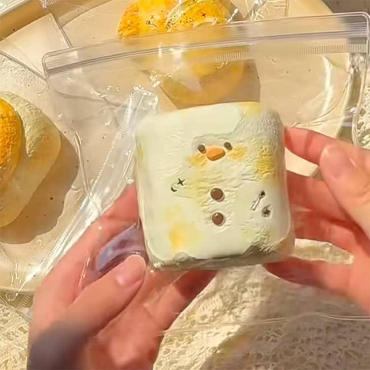 スクイーズ mellojoy めろジョイ 水感癒し系 クイーズ玩具 SNSで話題