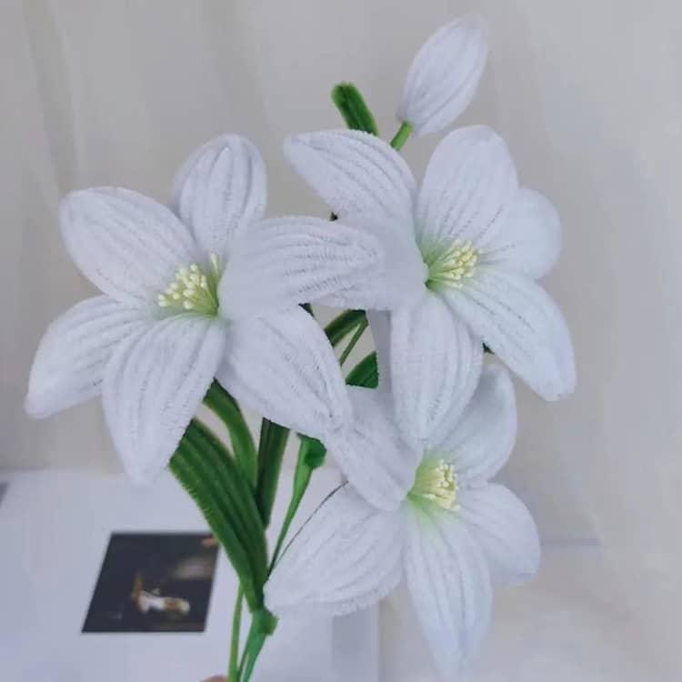 【まとめ買いお割引します、特別セール中】モールフラワーハンドメイド手作りユリ花 手芸モール 百合13本 手作りキット モールフラワー 花束 大容量 材料