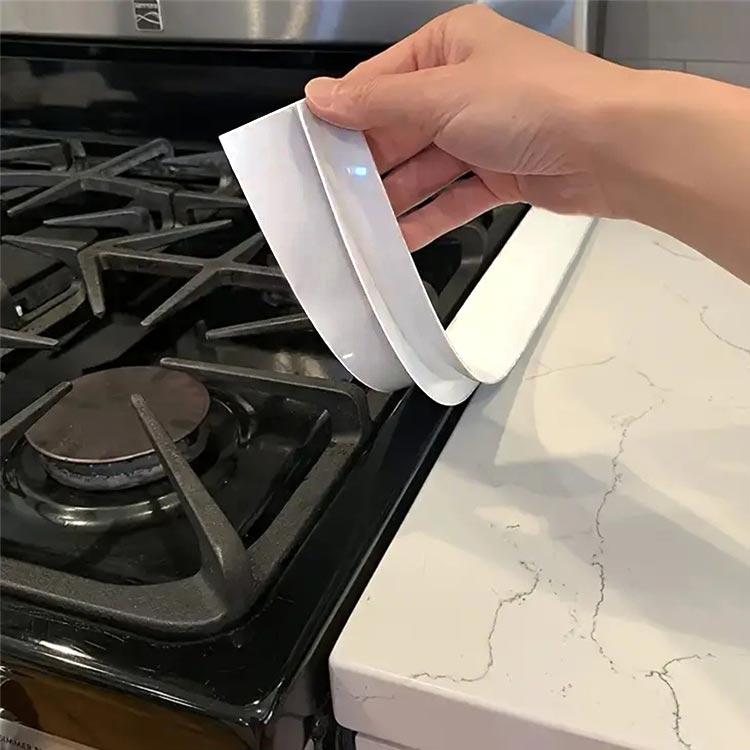 【2本セット】 隙間パッキン 洗面台 キッチン 隙間ガード 差し込むだけ 水回り コンロ 隙間 隙間埋め シリコン 隙間ふさぎ すきま埋め スキマパッ |  | 01