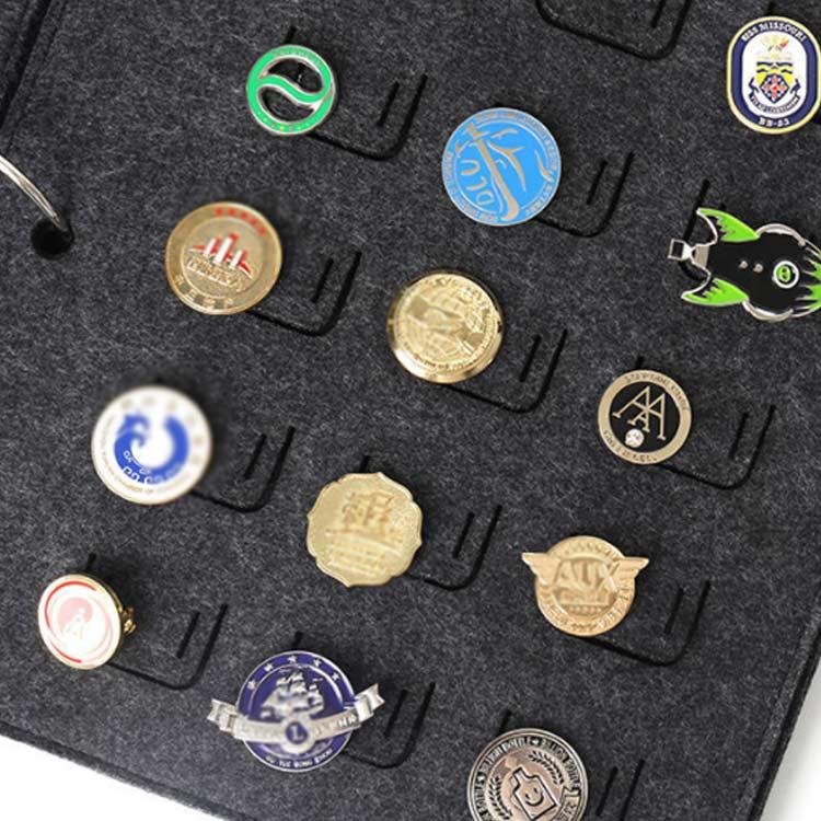 缶バッジ 収納ファイル 最大 72枚入り フェルト ファイル ピンバッジ コレクションブック 缶バッジ ピンバッジ  収納ホルダー フェルトブック 缶 |  | 01