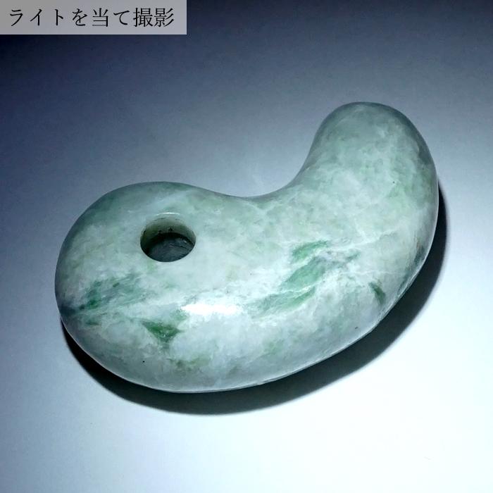 糸魚川翡翠 約31mm 勾玉 新潟県産 【一点物】 手研磨 山梨研磨 日本銘石 希少 国石 翡翠 ひすい ヒスイ 硬玉 ジェダイド 5月誕生石の画像