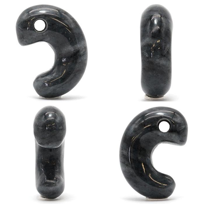 一点物】 糸魚川黒翡翠 勾玉 黒 ブラック 5.6g 新潟産 : 天然石工房
