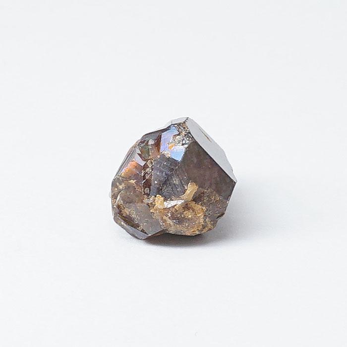 奈良レインボーガーネット 原石 1.1g 一点 日本銘石 奈良県天川村産