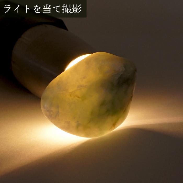 一点物】 希少 糸魚川翡翠 原石 新潟県産 硬玉 ジェダイド 5月誕生石
