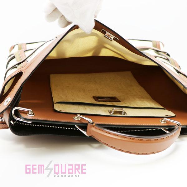 FENDI フェンディ ピーカブー アイコニックエッセンシャル バッグ 中古 アイボリー 7VA476 FENDI（フェンディ） 【値下げ交渉可】FENDI ピーカブー アイコニック