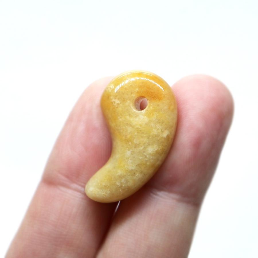 勾玉 イエロージェード Lサイズ 大きめ 天然石 パワーストーン 曲玉 お守り |  | 01