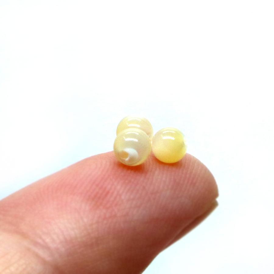 パワーストーン 天然石 ビーズ 1粒売り マザーオブパール （ ベージュ） 丸玉 4mm |  | 01